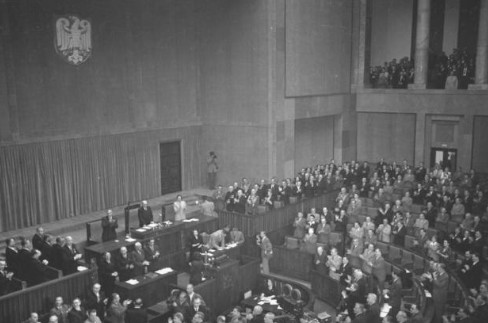 Główna sala obrad sejmowych